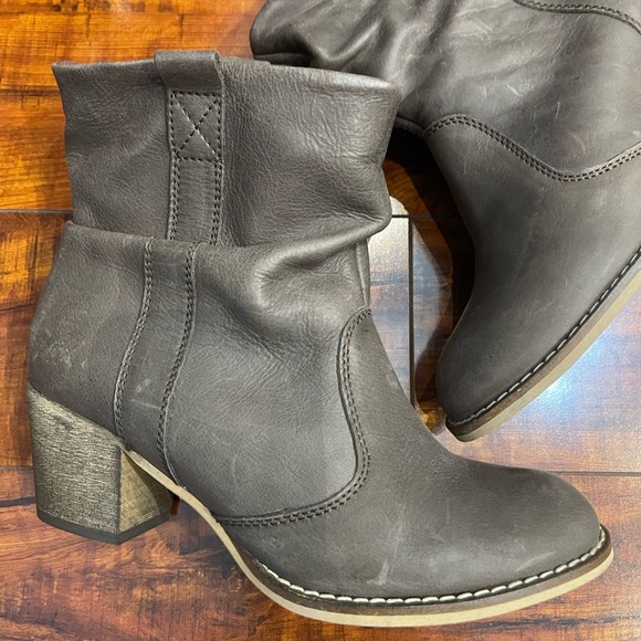 AUTHENTIC SUNDANCE LAVORAZIONE ARTIGIANA LEATHER BOOTIES SZ 7.5 38 - Picture 2 of 9